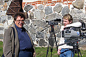 Pekka Heikkilä haastattelee Kuutti Lavosta syksyllä 2006. Kuva Pirjo Silveri.